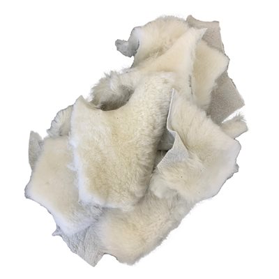 Sheepskin remnants natural (little bag)